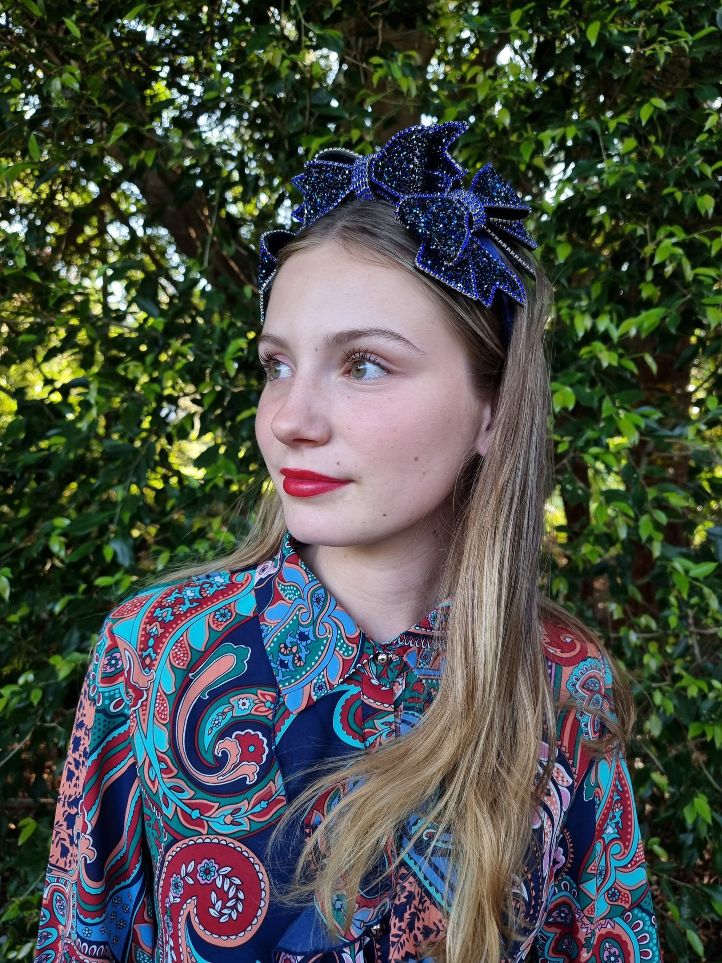 model wearing headband bows