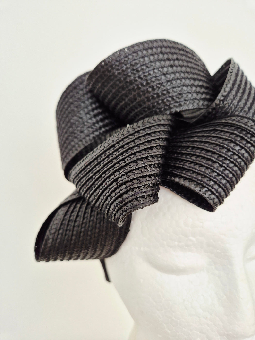 black loop headpiece close up