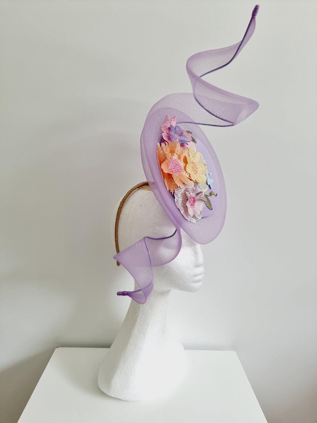 lilac floral lace percher side