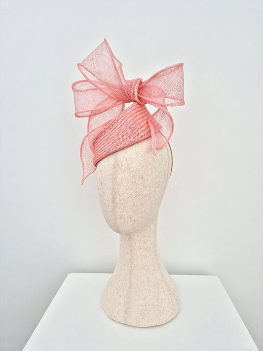 pink straw topper with bow side front