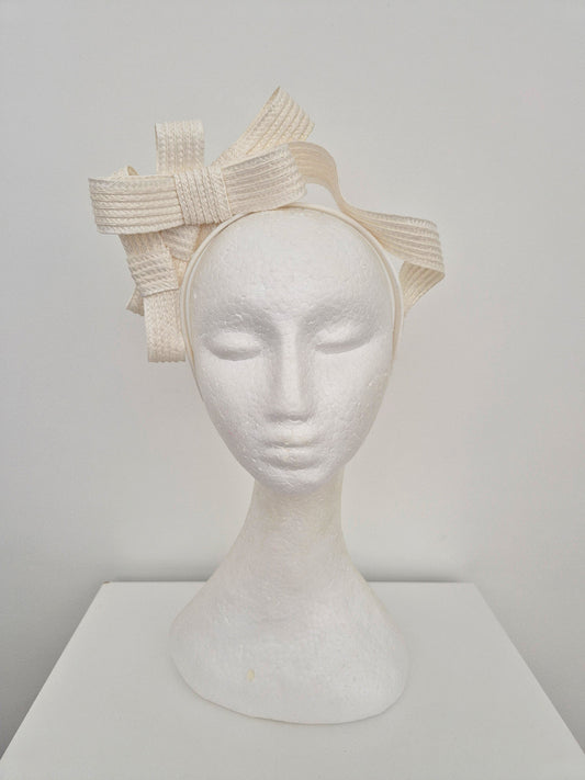 Ivory straw stacked bow headpiece