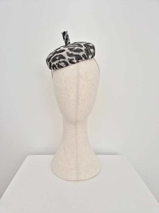 jaguar print-straw beret headpiece