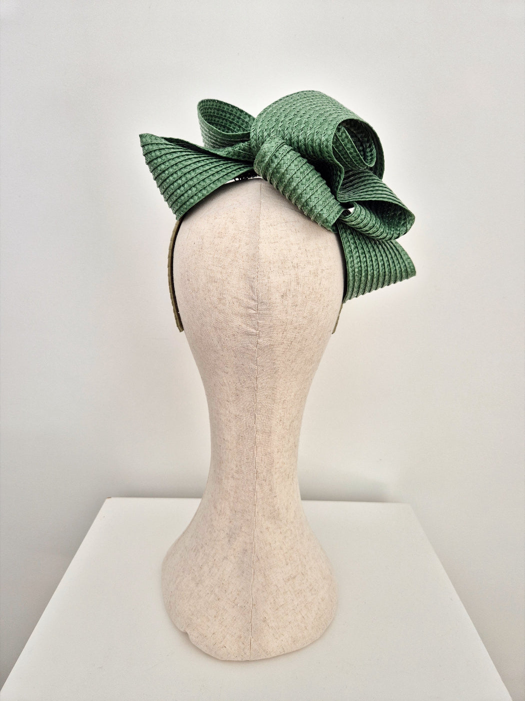khaki green loop headpiece back view