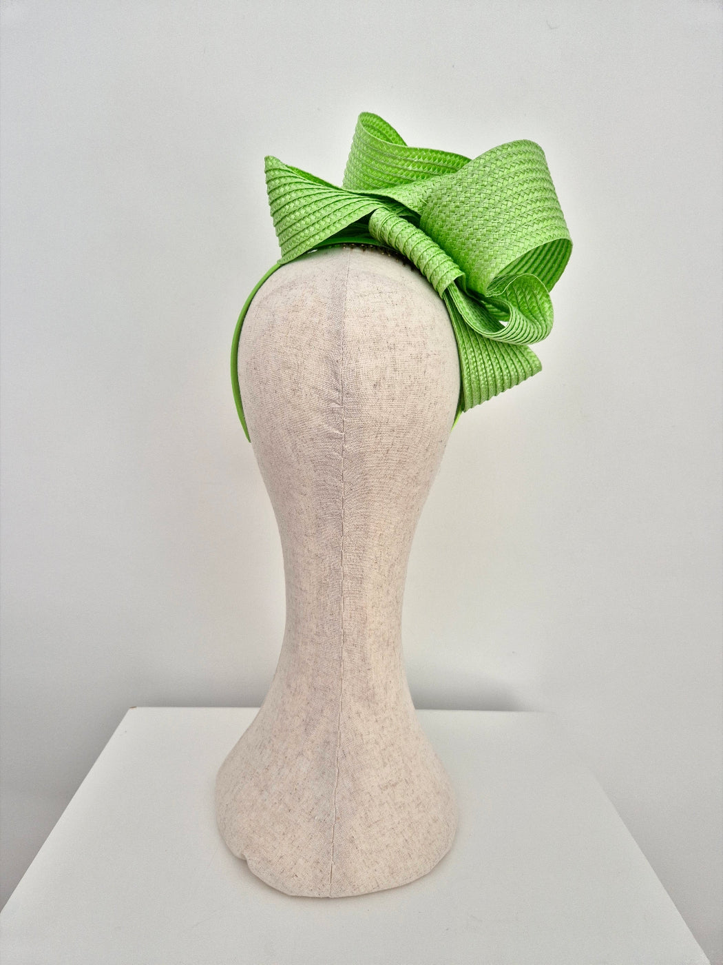 lime green loop headpiece back view