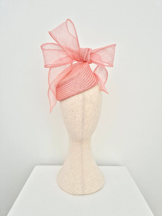 pink straw topper with bow