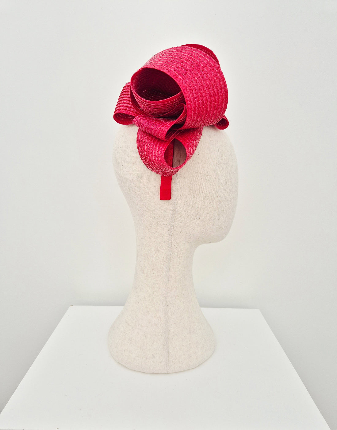 red loop headpiece side view