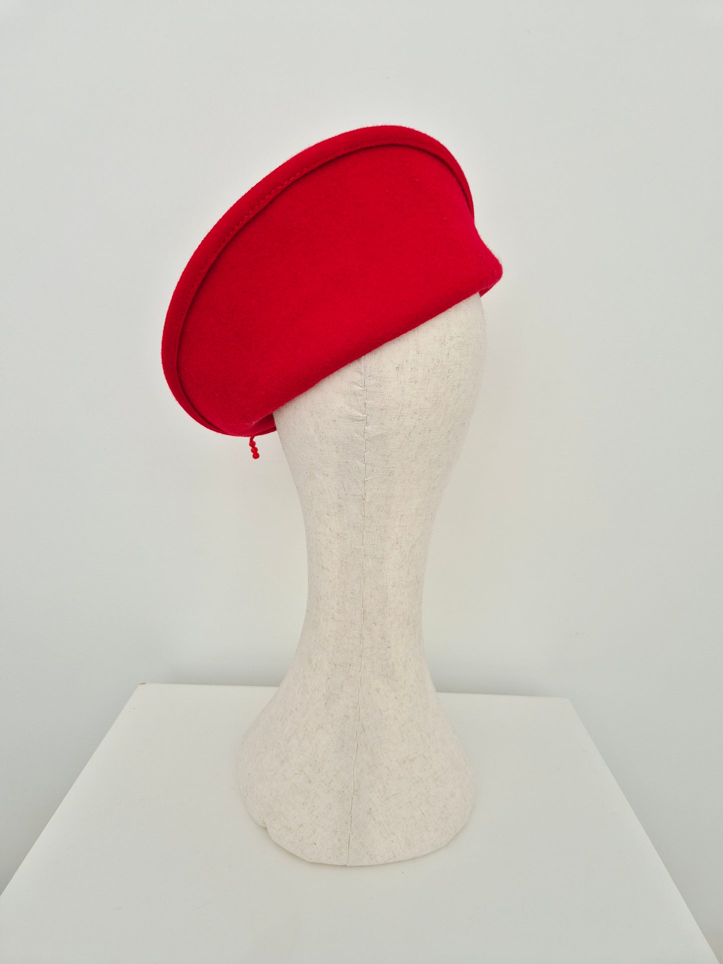 Miss Joy. Womens Red wool felt cap with bow and jewel tails
