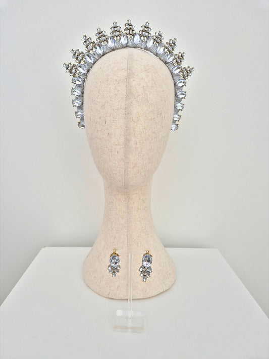 silver crown and earing set